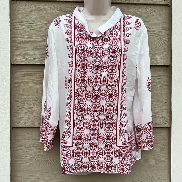 Tops - Red and white Calcutta style print blouse